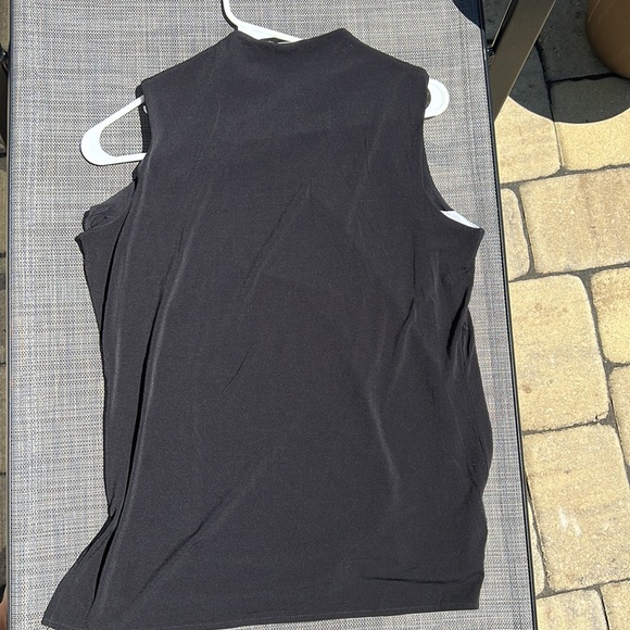 Woman’s soft stretch blouse - Picture 4 of 5